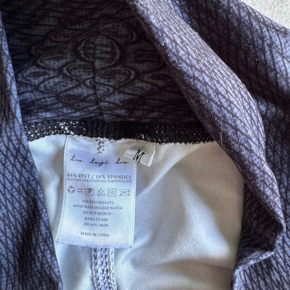 Niyama Sol Live Laugh Love Snake Skin Print Leggings Size M - Picture 2 of 11